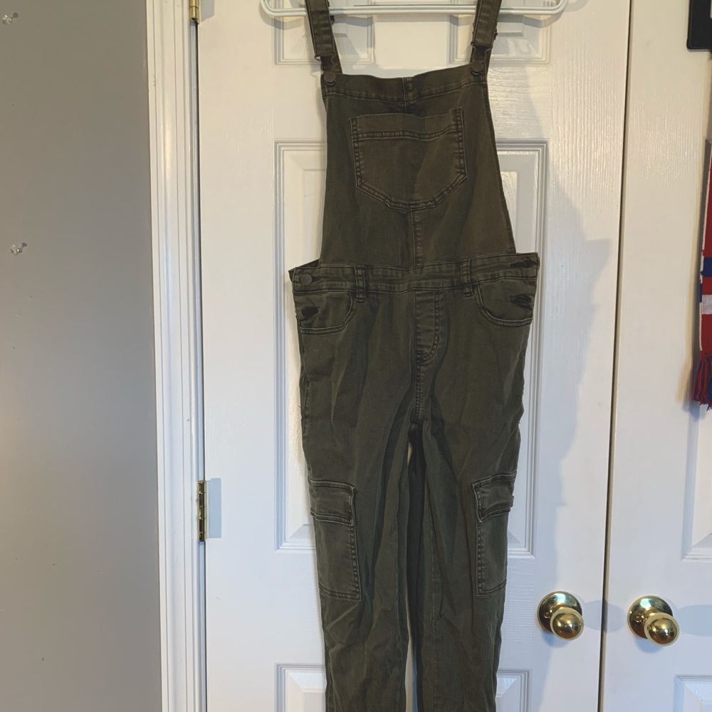Kendall & Kylie Olive Overalls